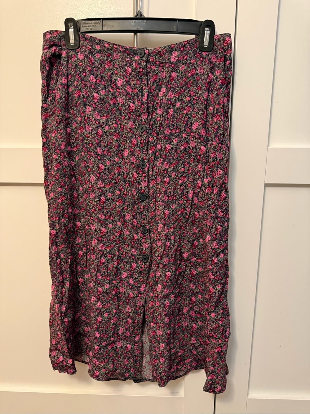 Treasure & Bond Black Midi Skirt with Pink Floral Print